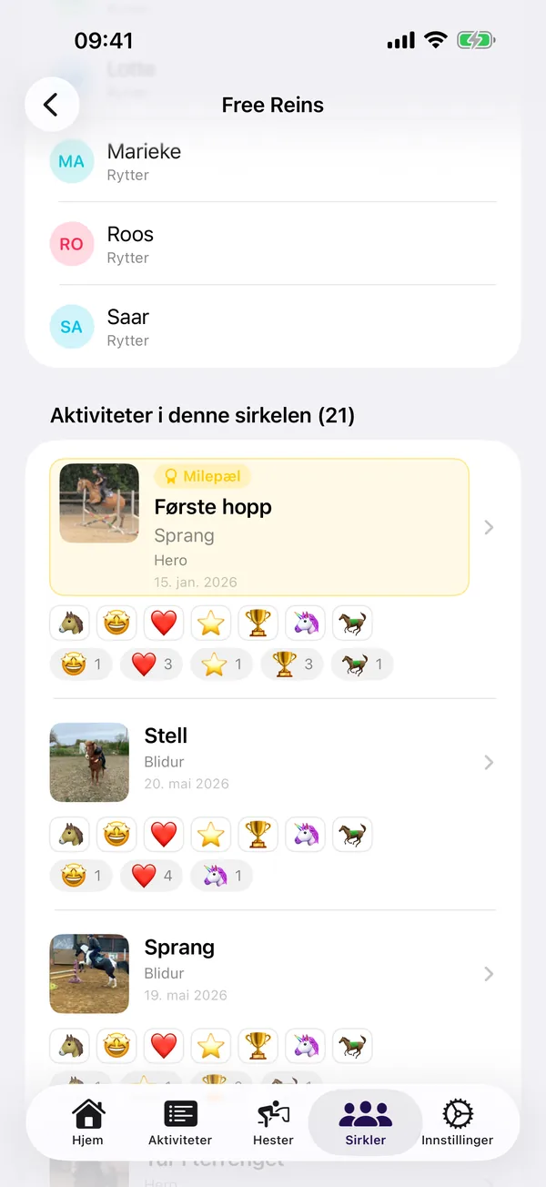 HorseJournal sirkelskjerm med delte aktiviteter og emoji-reaksjoner fra nære venner.